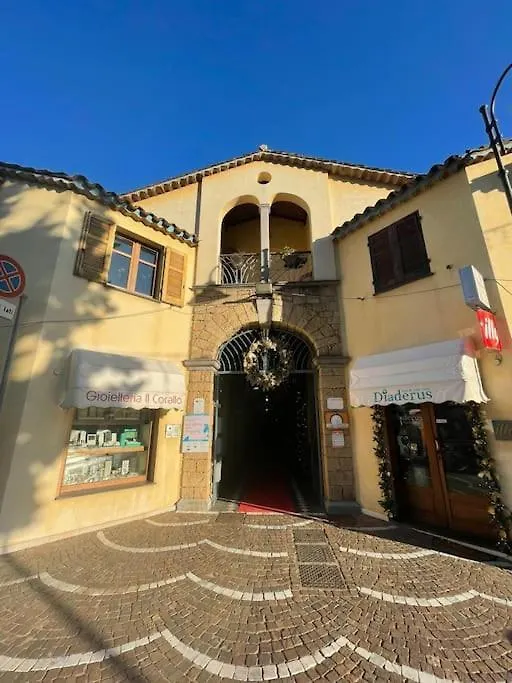 פולה Appartamento Situato Nella Galleria Dello Shopping דירה